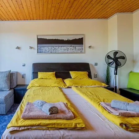 Panorama Apartmanhaz Apartment Esztergom